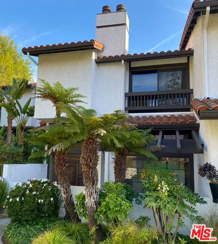 1669 Michael Lane, Pacific Palisades, California 90272