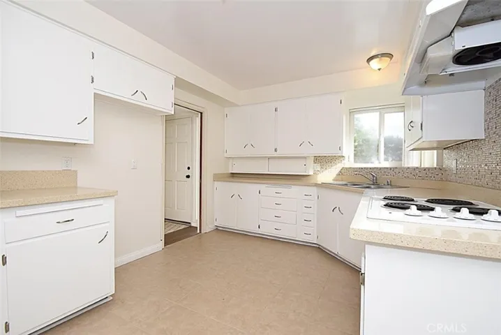 21023 Donora Avenue A, Torrance, California 90503