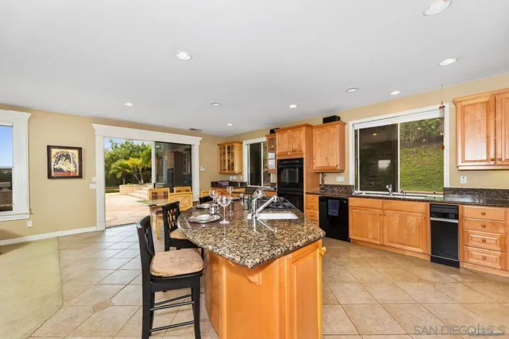 11727 Creek Bluff Dr, Poway, California 92064