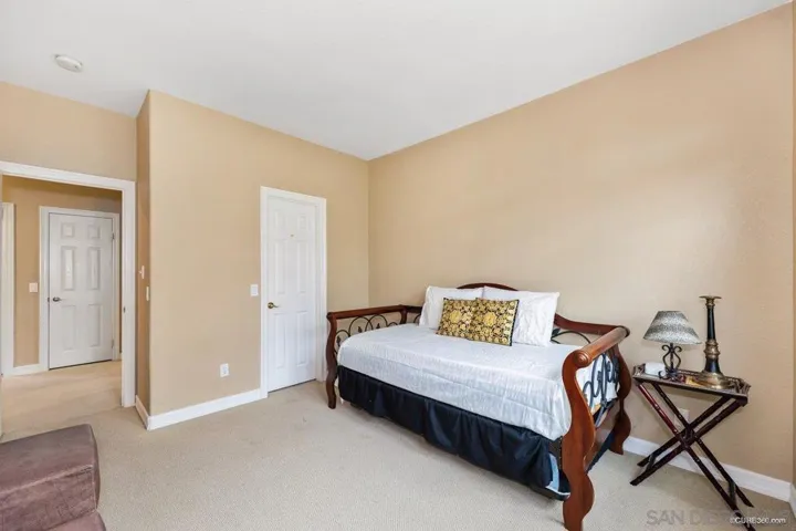 11727 Creek Bluff Dr, Poway, California 92064