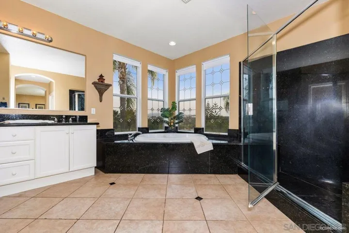 11727 Creek Bluff Dr, Poway, California 92064