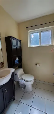 Guest Bath/Downstairs