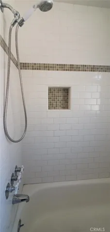 Main Bathroom/ Upstairs