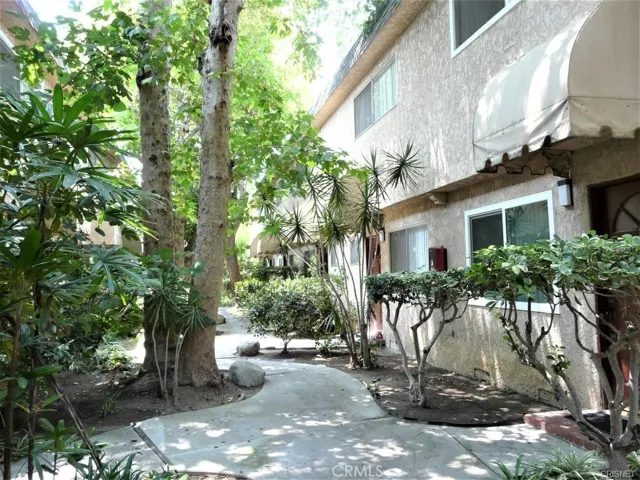 17045 Roscoe Boulevard 2, Northridge, California 91325