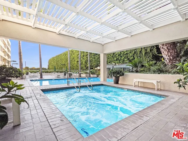 1131 Alta Loma Road 605, West Hollywood, California 90069