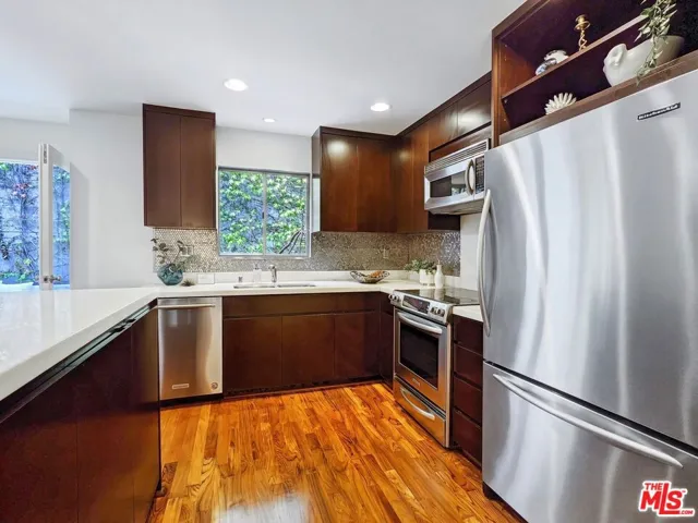 1131 Alta Loma Road 605, West Hollywood, California 90069