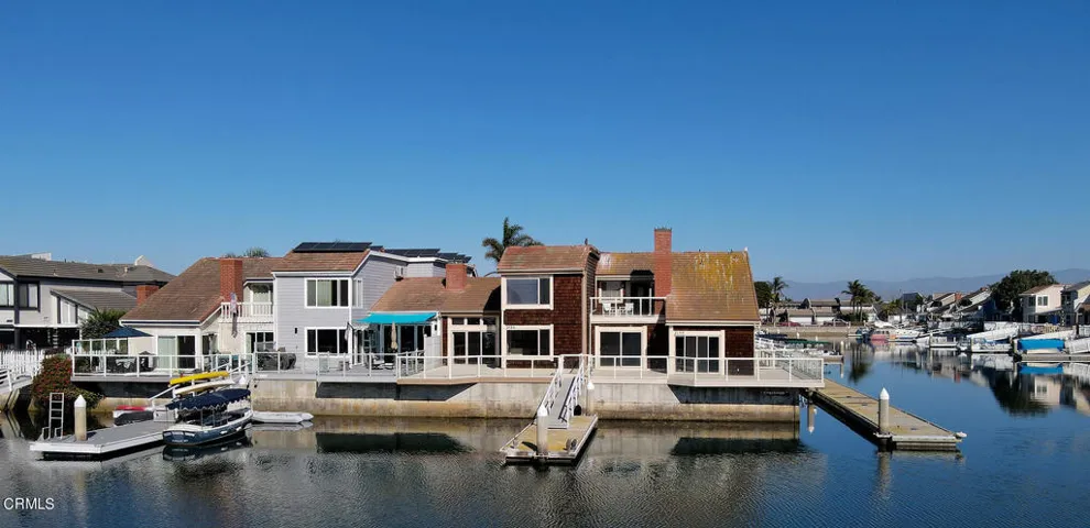 2154 Dock & house rear
