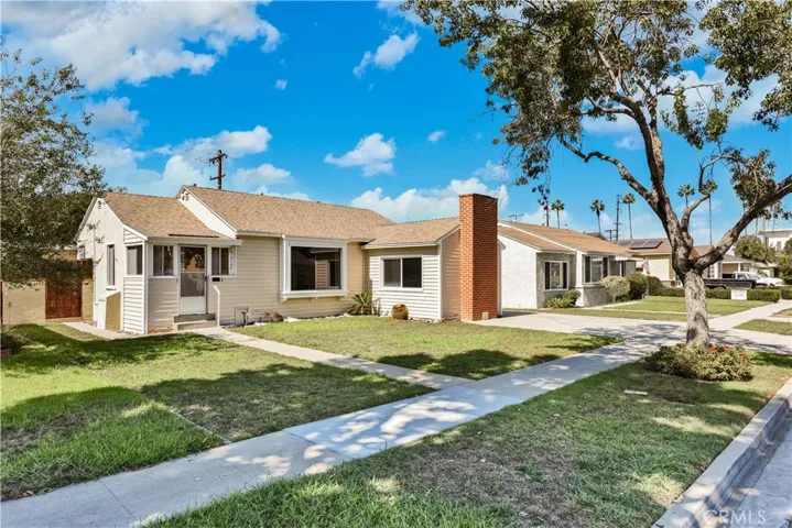 2125 N Greenbrier Road, Long Beach, California 90815