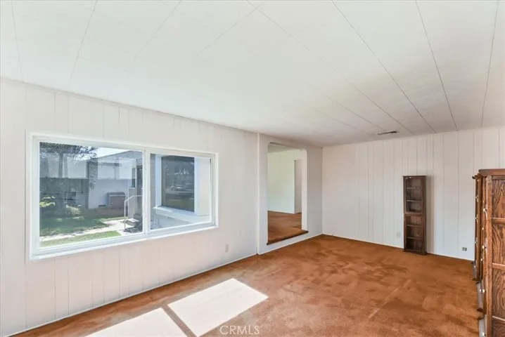 Cabinets in pic are not attached or included