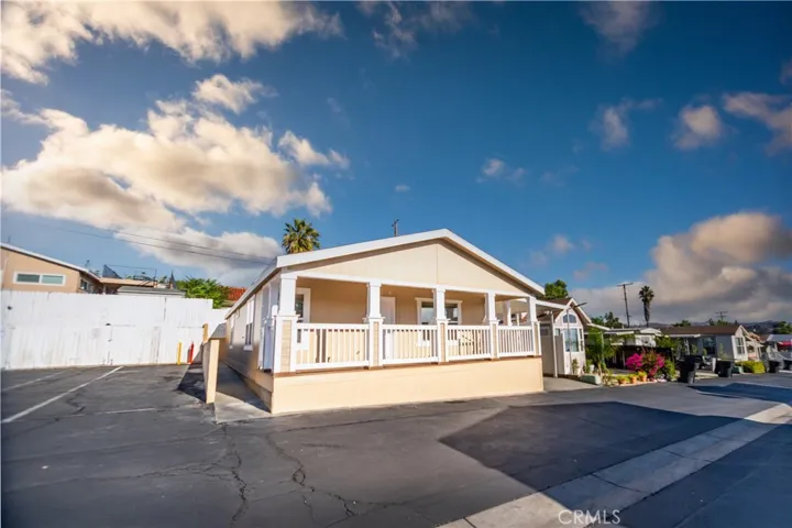 15980 Grand Avenue M-27, Lake Elsinore, California 92530