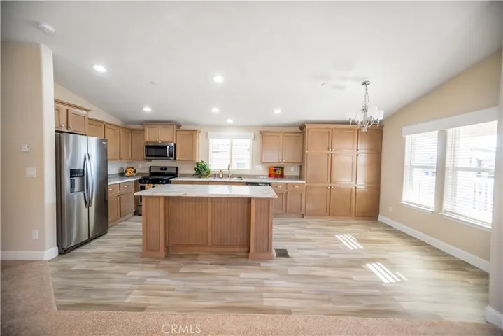 15980 Grand Avenue M-27, Lake Elsinore, California 92530