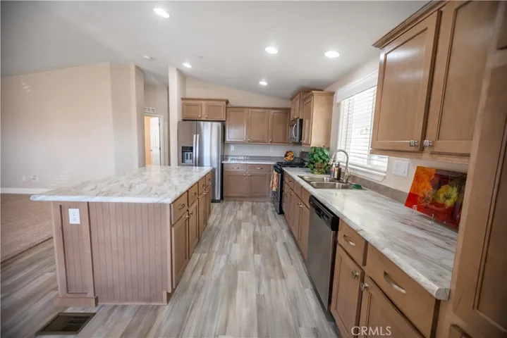 15980 Grand Avenue M-27, Lake Elsinore, California 92530