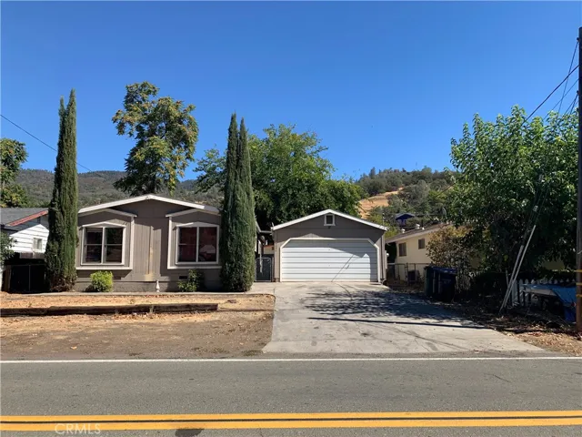 4080 Country Club Drive, Lucerne, California 95458