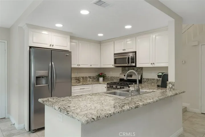 6 Santa Catrina, Rancho Santa Margarita, California 92688
