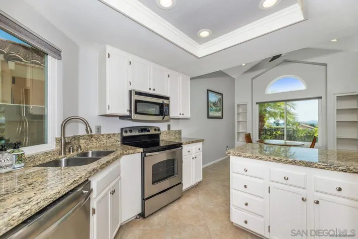 1741 Cypress Point Gln, Escondido, California 92026