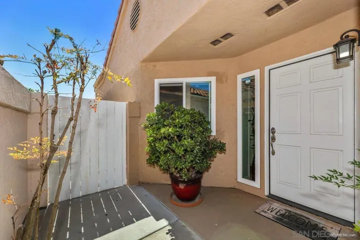 1741 Cypress Point Gln, Escondido, California 92026