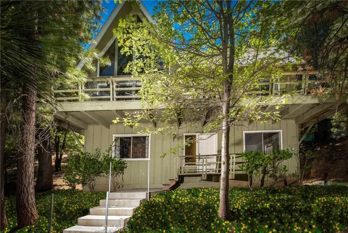 Exterior Front (landscaping Photoshopped)