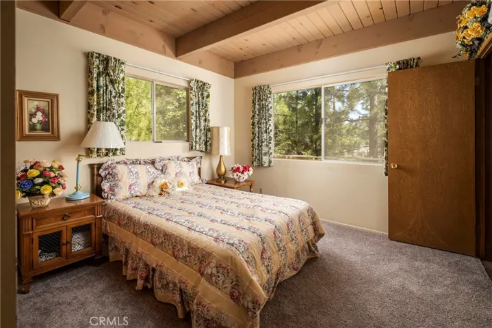 28287 Bern Lane, Lake Arrowhead, California 92352