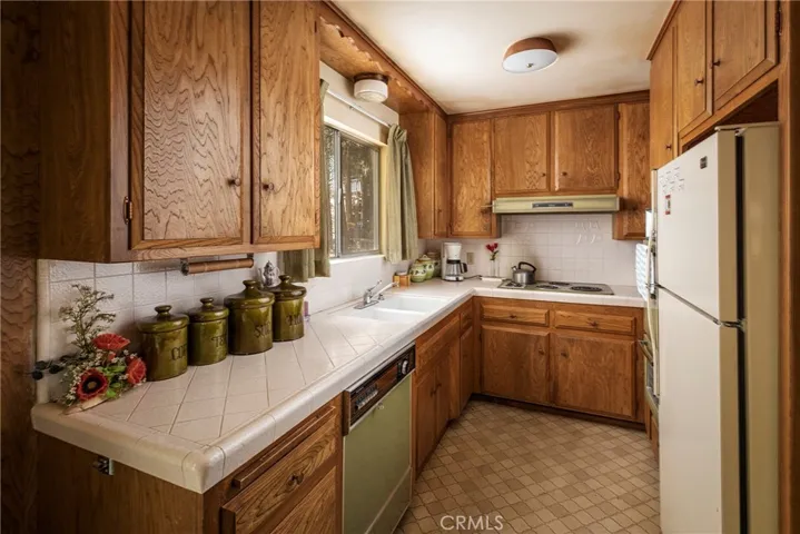 28287 Bern Lane, Lake Arrowhead, California 92352