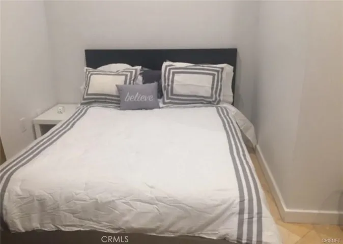 5353 Shirley Avenue, Tarzana, California 91356