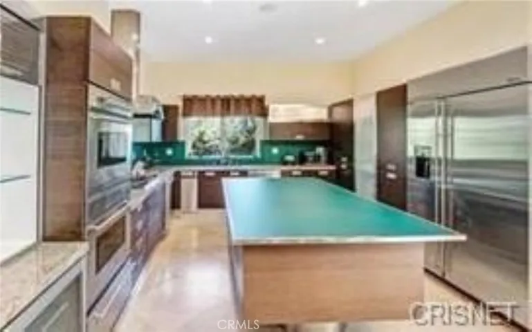 5353 Shirley Avenue, Tarzana, California 91356
