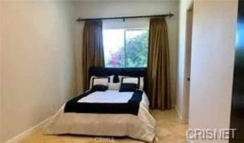 5353 Shirley Avenue, Tarzana, California 91356