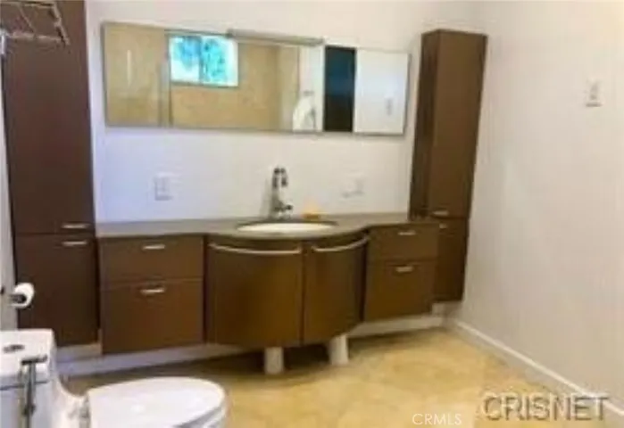 5353 Shirley Avenue, Tarzana, California 91356