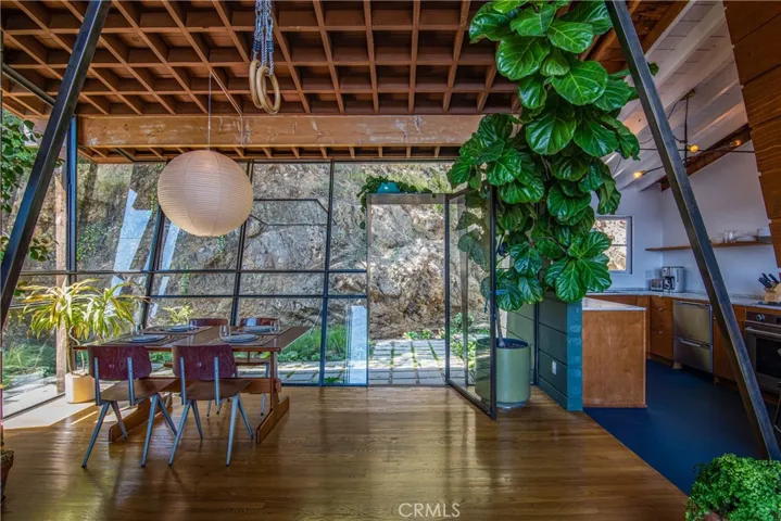 8661 Nash Drive, Los Angeles, California 90046