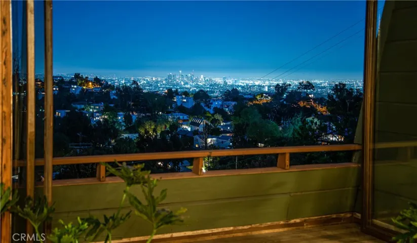 8661 Nash Drive, Los Angeles, California 90046