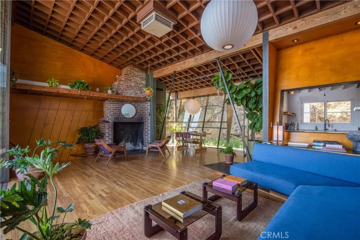 8661 Nash Drive, Los Angeles, California 90046