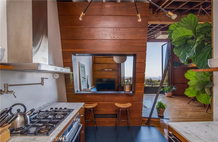 8661 Nash Drive, Los Angeles, California 90046