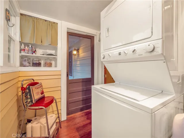 124 W Arrow Hwy, Upland, California 91786