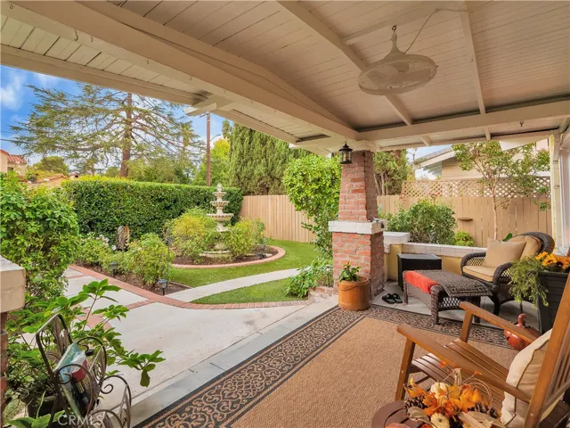 124 W Arrow Hwy, Upland, California 91786
