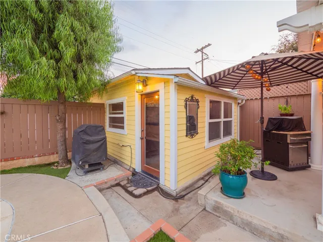 124 W Arrow Hwy, Upland, California 91786