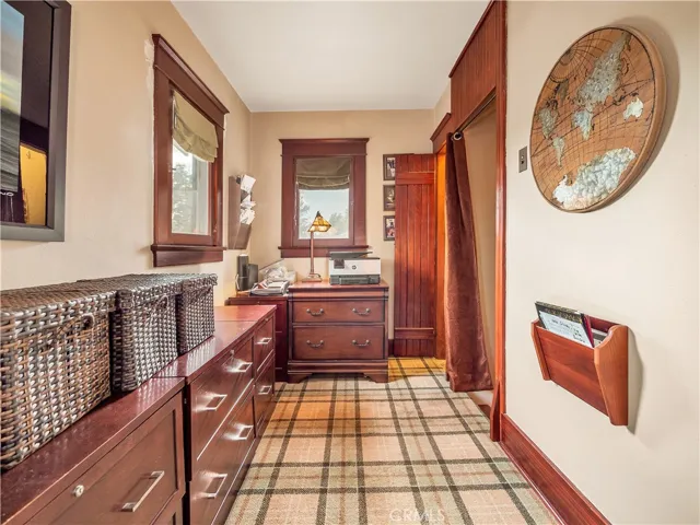124 W Arrow Hwy, Upland, California 91786