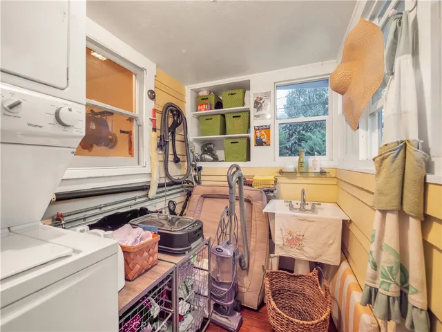 124 W Arrow Hwy, Upland, California 91786