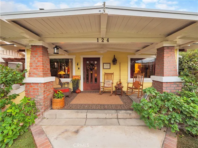 124 W Arrow Hwy, Upland, California 91786