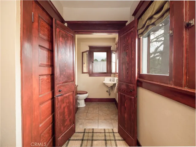 124 W Arrow Hwy, Upland, California 91786