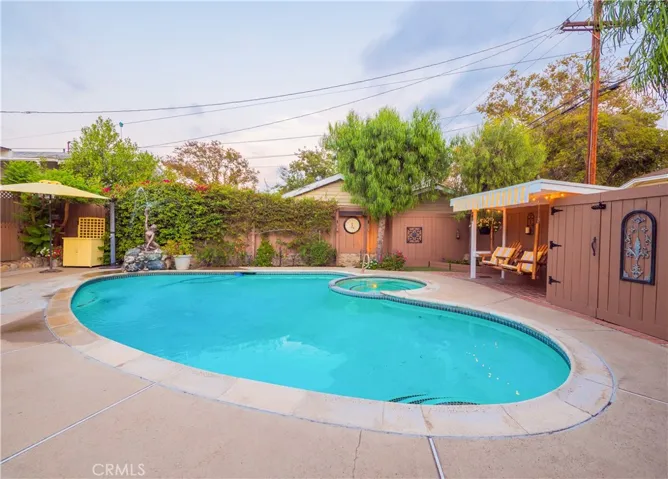 124 W Arrow Hwy, Upland, California 91786