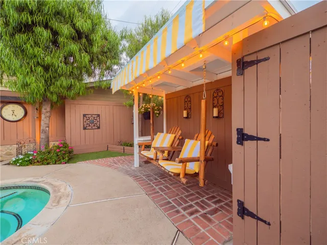 124 W Arrow Hwy, Upland, California 91786