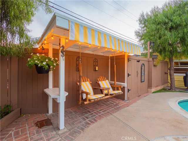 124 W Arrow Hwy, Upland, California 91786