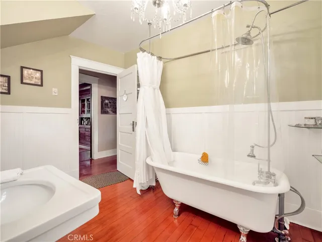 124 W Arrow Hwy, Upland, California 91786