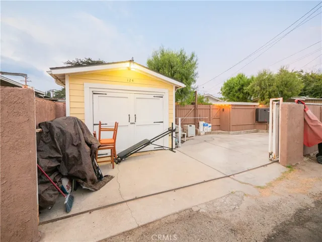 124 W Arrow Hwy, Upland, California 91786