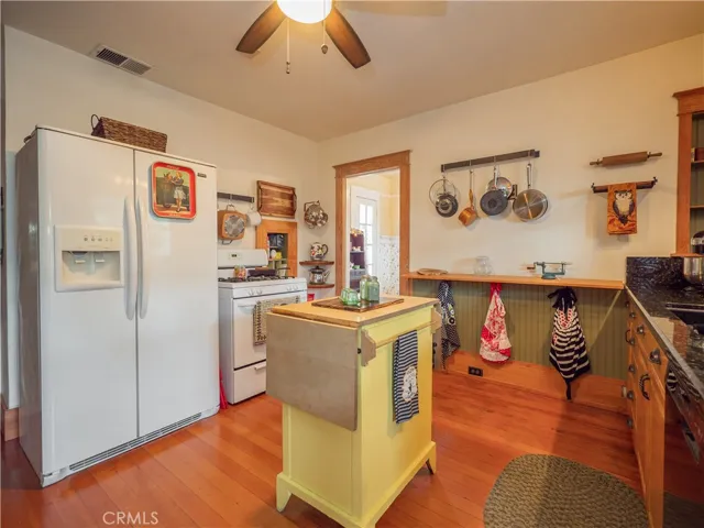 124 W Arrow Hwy, Upland, California 91786
