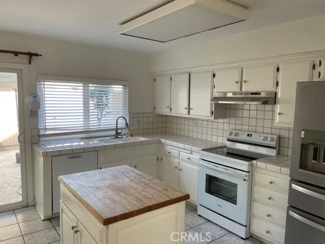 4247 Via Largo, Cypress, California 90630