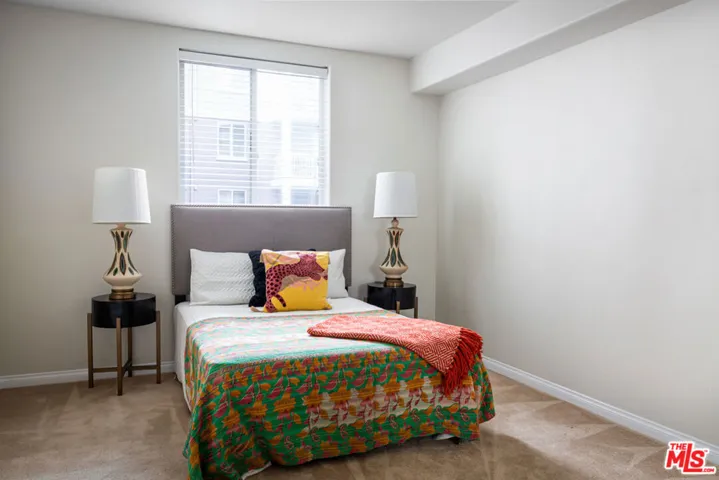 3740 Santa Rosalia Drive 220, Los Angeles, California 90008