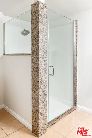 3740 Santa Rosalia Drive 220, Los Angeles, California 90008