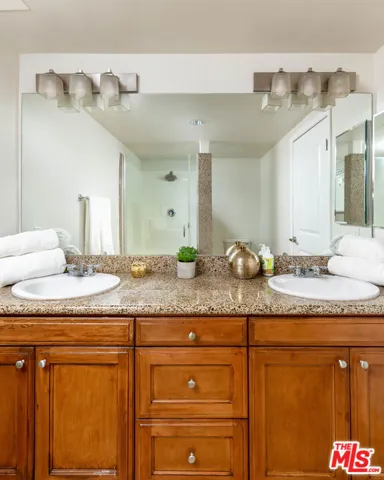 3740 Santa Rosalia Drive 220, Los Angeles, California 90008