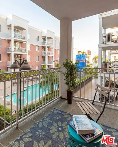 3740 Santa Rosalia Drive 220, Los Angeles, California 90008