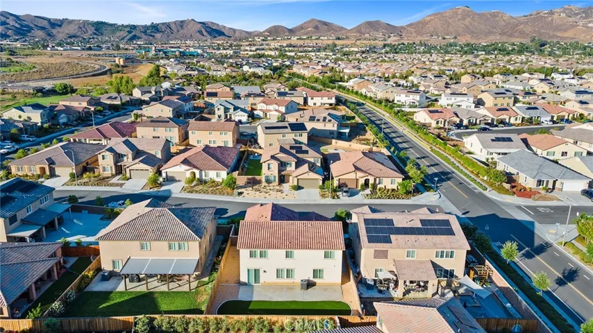 29265 Turnhouse, Lake Elsinore, California 92530